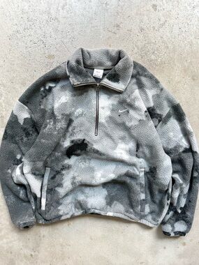 Nike Therma Fit Fleece Grey/White Camo Men’s 1/2 Zip Pullover Jacket S 26x26